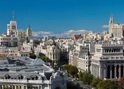 马德里竞技训练开放日，窗口期外线爆发引欢呼，CBA常规赛在即，资深球员宣示担当的简单介绍