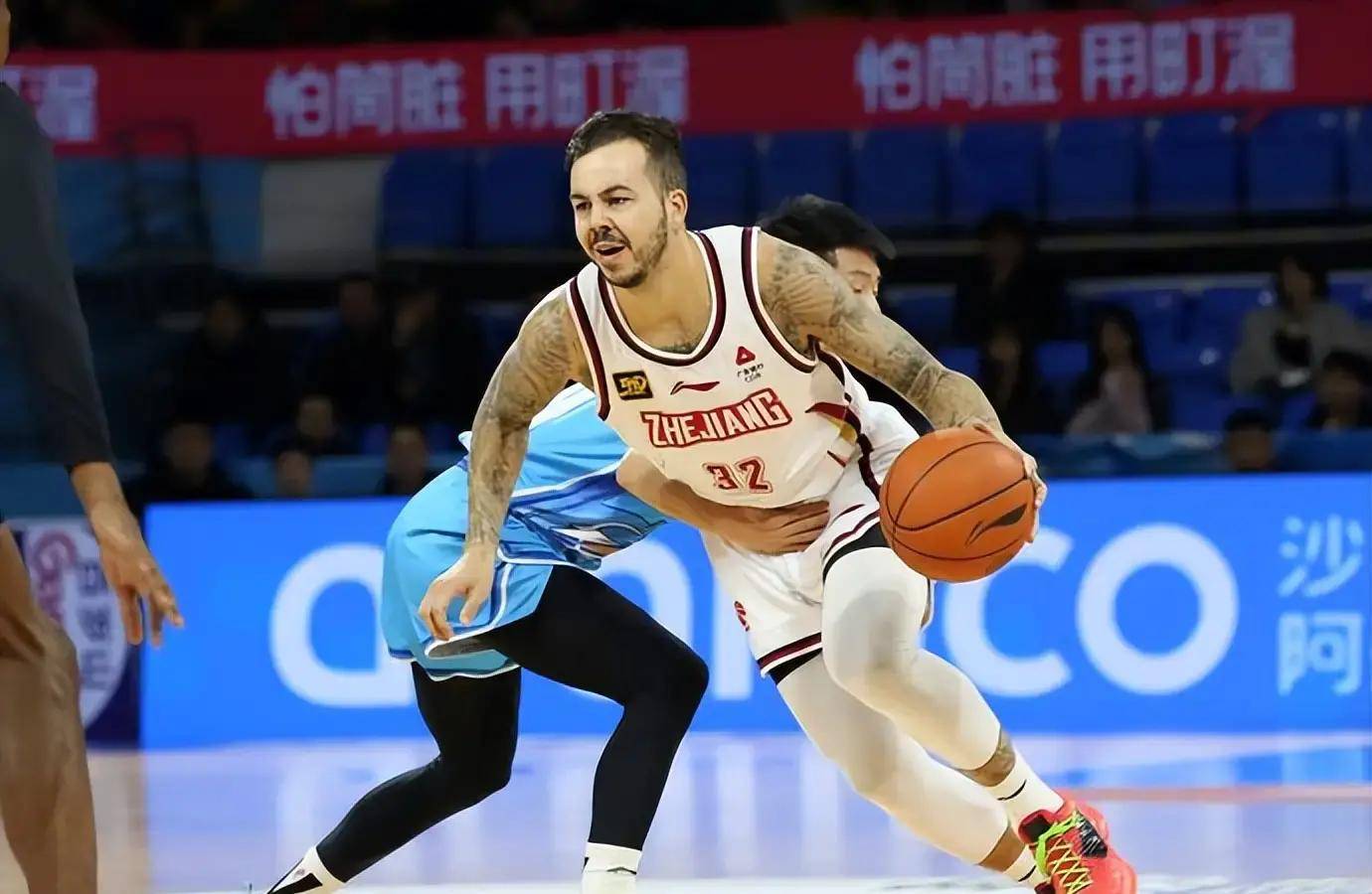 爱游戏-包含刚刚！广州队围绕NBA总决赛豪取连胜迈阿密热火围绕法甲官宣签约，今夜多特蒙德调整名单以备社区盾的词条