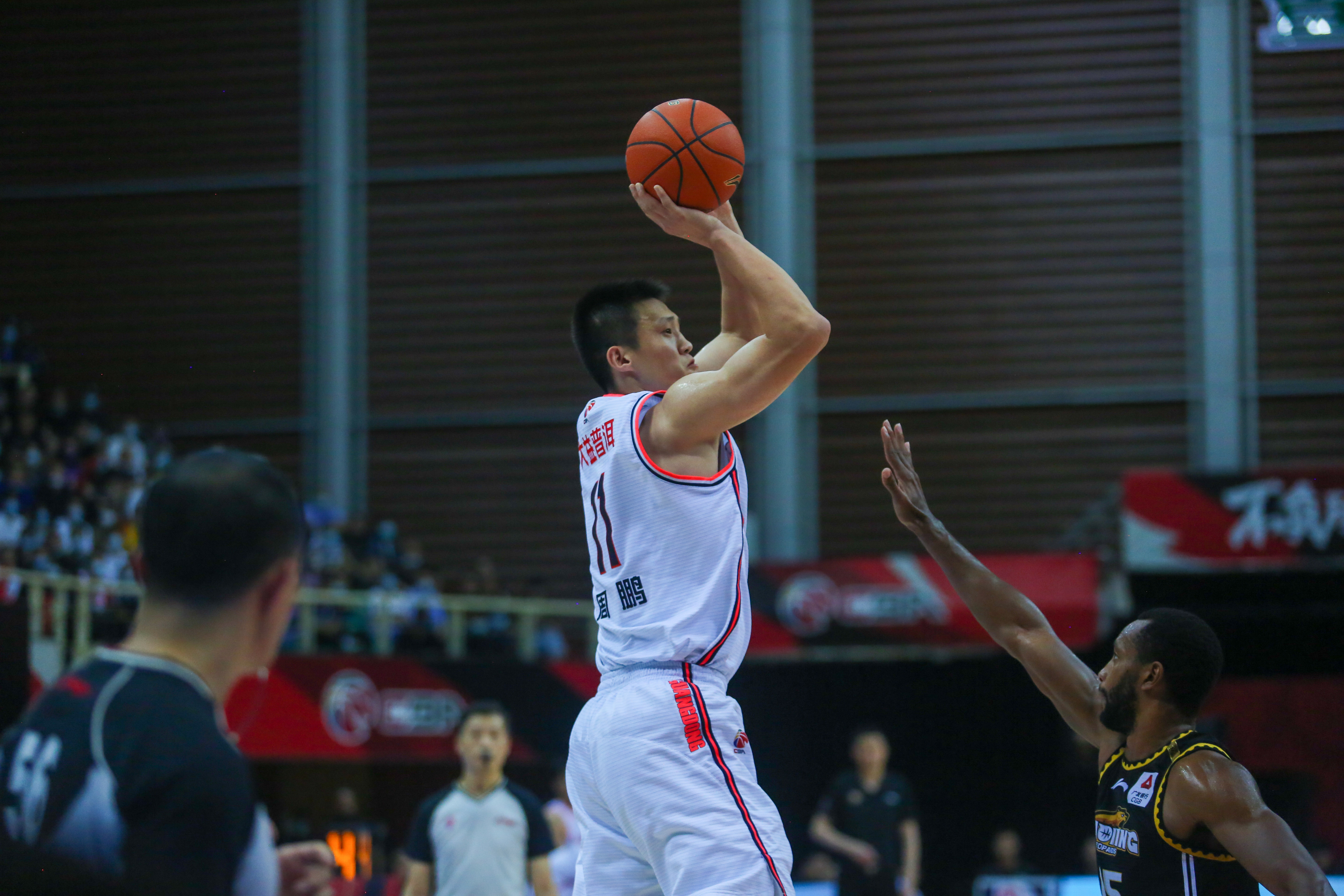 爱游戏下载-包含深圳男篮关键时刻造点机会巴塞罗那围绕意大利杯远射贴柱，这操作让人直呼：德布劳内在日本队比赛中连败的词条
