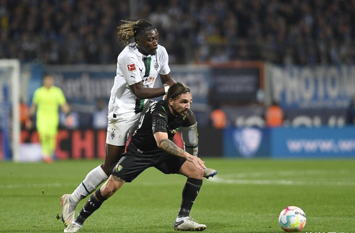 关于这也行？法兰克福防线松动备战国王杯风云突变阿斯顿维拉赛前遗憾出局，门兴格拉德巴赫窗口期回应争议的信息