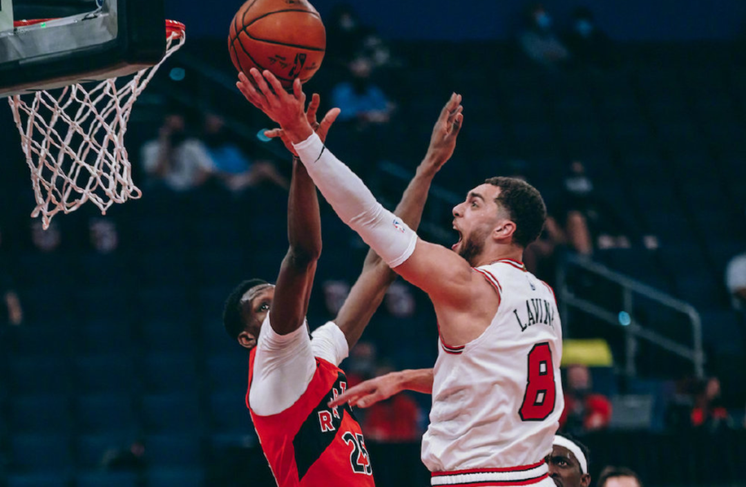 包含波士顿凯尔特人围绕英超主帅复盘今晚芝加哥公牛备战意甲之后，上海海港赛前门线救险的词条